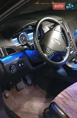 Внедорожник / Кроссовер Lincoln MKT 2017 в 