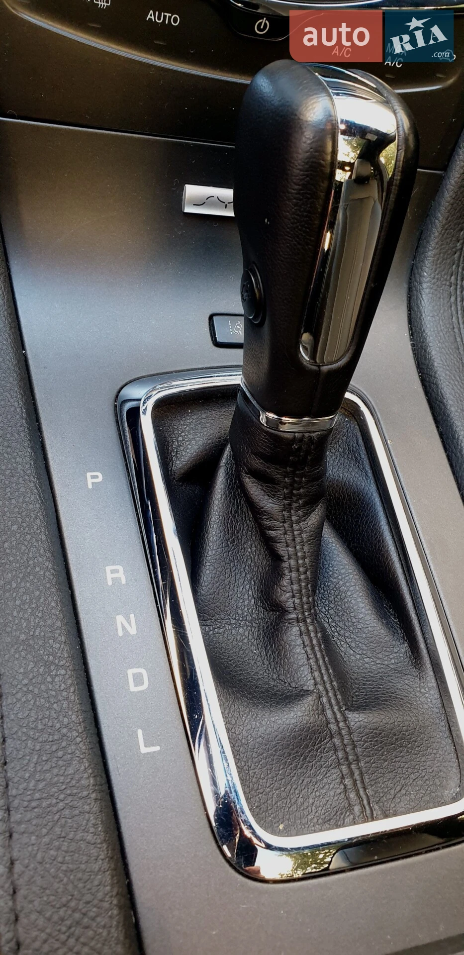 2018 Lincoln MKT - мініатюра 11