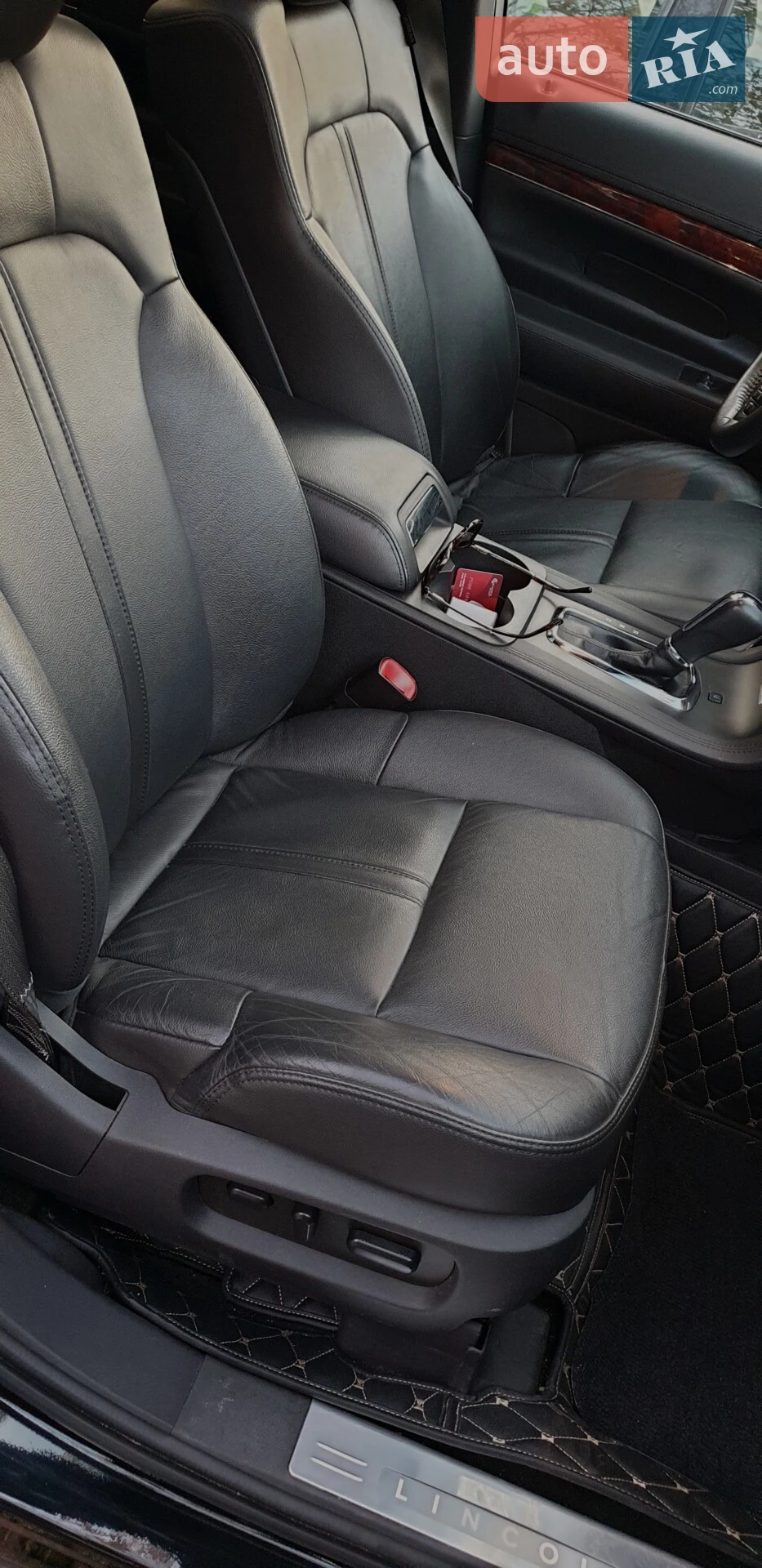2018 Lincoln MKT - мініатюра 16