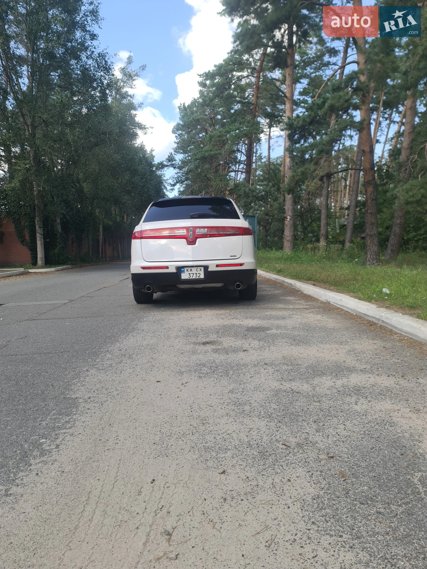 2012 Lincoln MKT - мініатюра 11