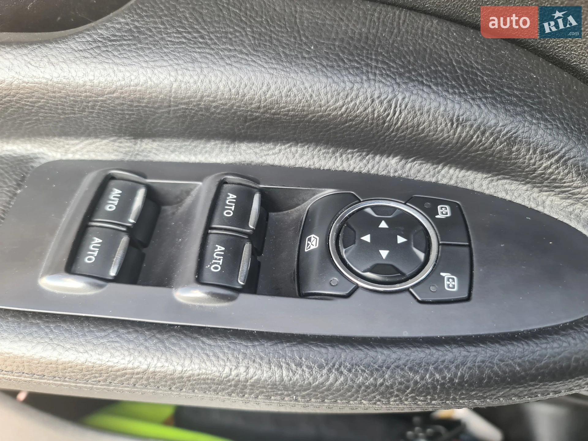2012 Lincoln MKT - мініатюра 19