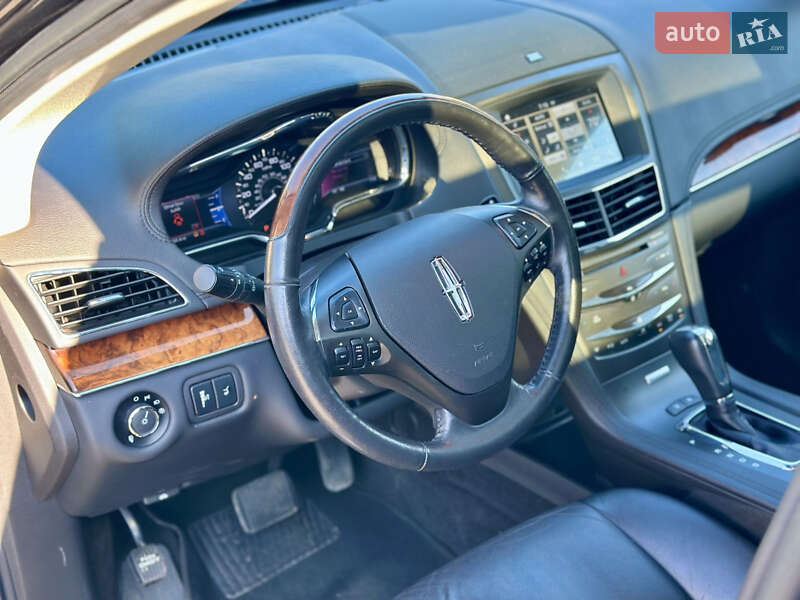 Внедорожник / Кроссовер Lincoln MKT 2016 в Киеве