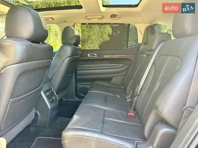 Внедорожник / Кроссовер Lincoln MKT 2016 в Киеве