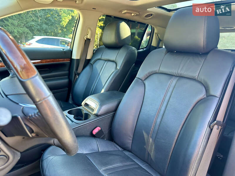 Внедорожник / Кроссовер Lincoln MKT 2016 в Киеве