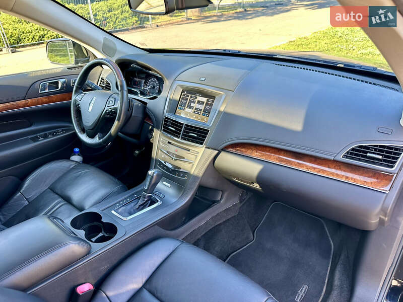 Внедорожник / Кроссовер Lincoln MKT 2016 в Киеве