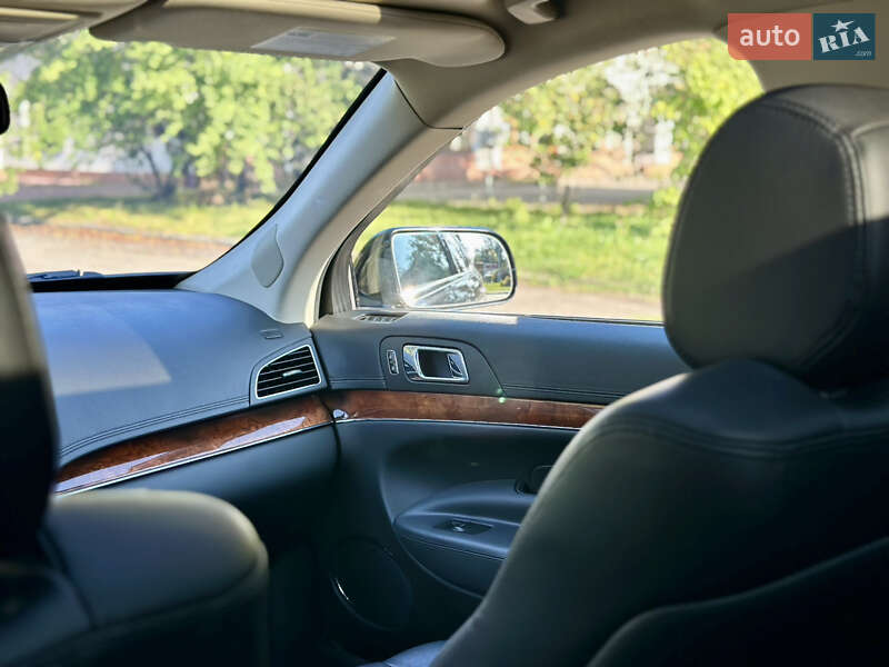 Внедорожник / Кроссовер Lincoln MKT 2016 в Киеве