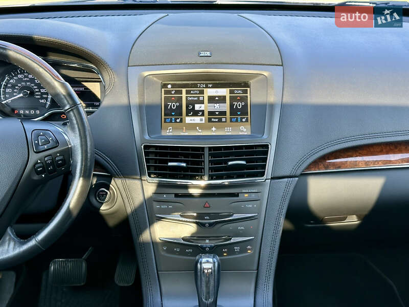 Внедорожник / Кроссовер Lincoln MKT 2016 в Киеве