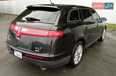 Внедорожник / Кроссовер Lincoln MKT 2012 в 