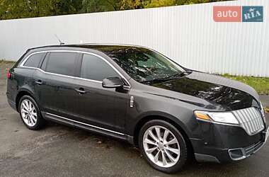 Внедорожник / Кроссовер Lincoln MKT 2012 в 