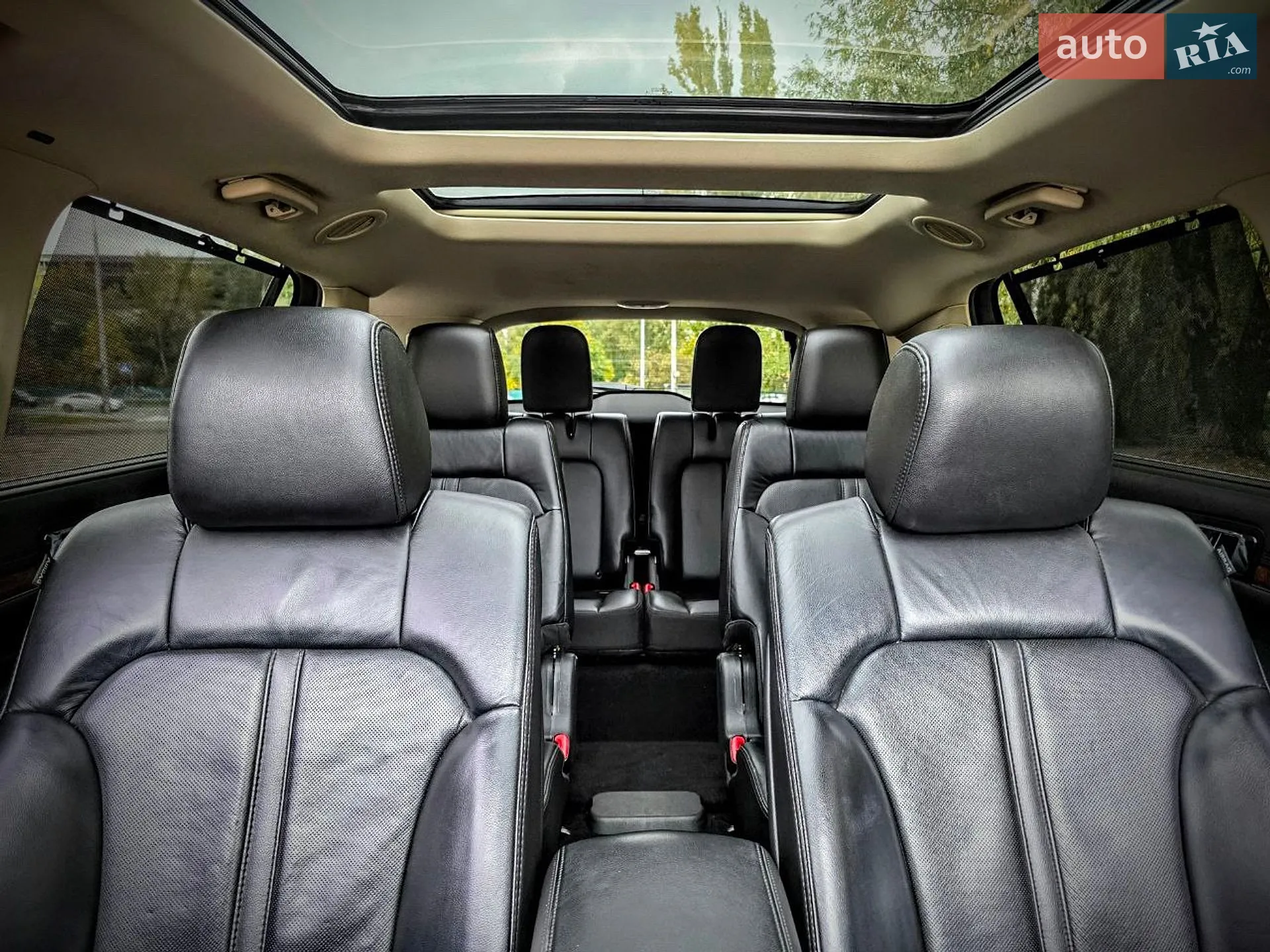 2019 Lincoln MKT - мініатюра 18