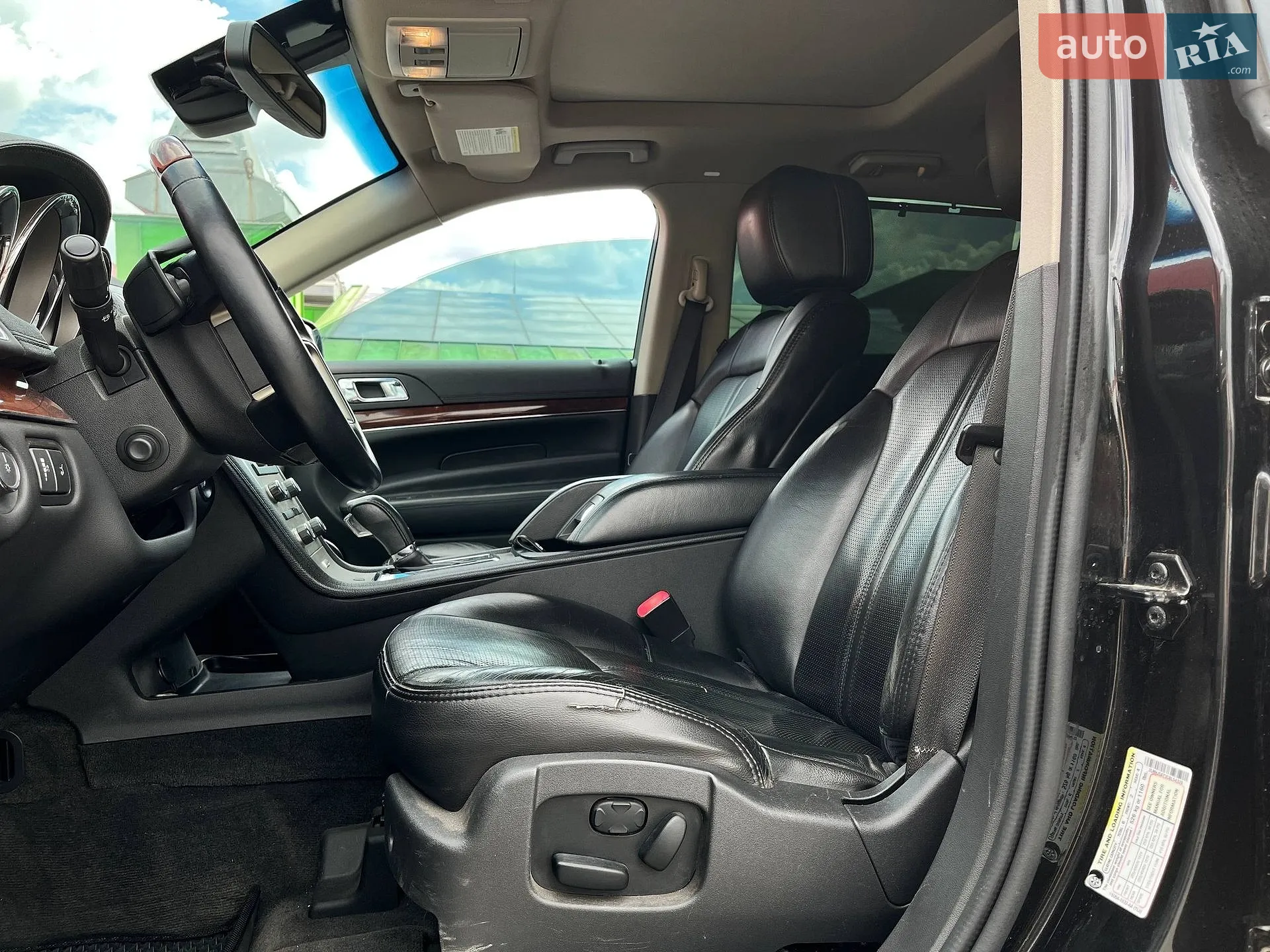 2012 Lincoln MKT - мініатюра 9