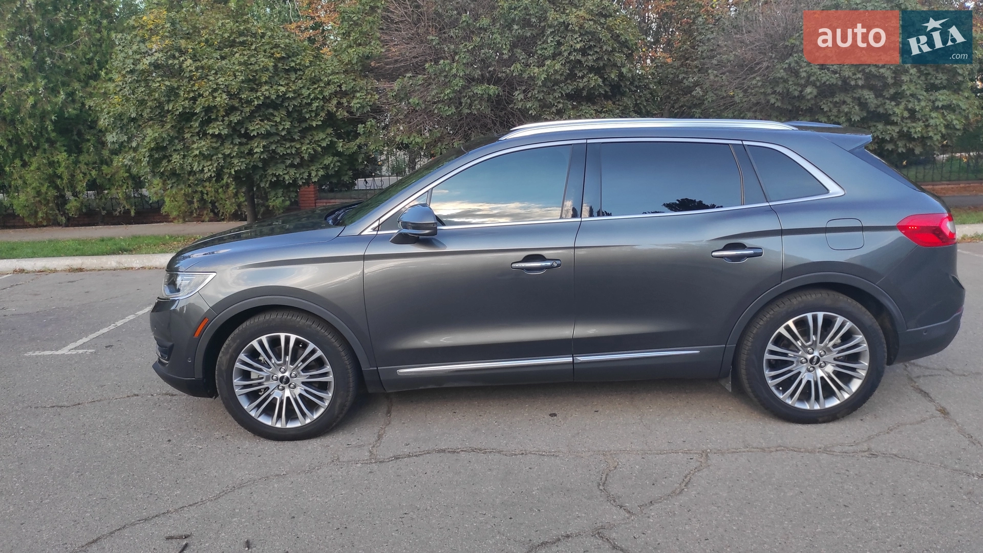 2017 Lincoln MKX - мініатюра 26