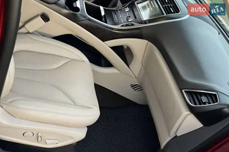 Позашляховик / Кросовер Lincoln MKX 2017 в Шептицькому