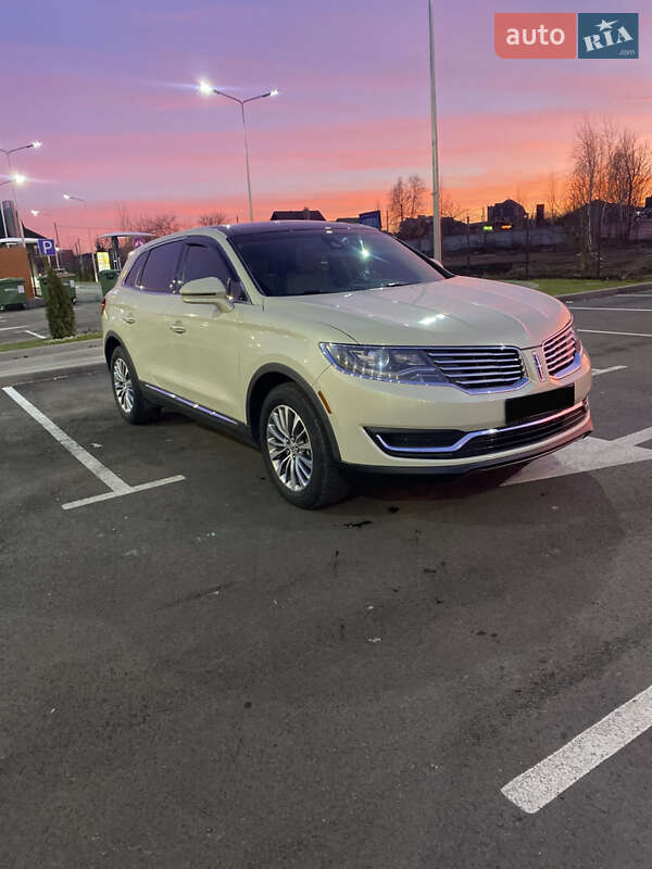 Внедорожник / Кроссовер Lincoln MKX 2015 в 