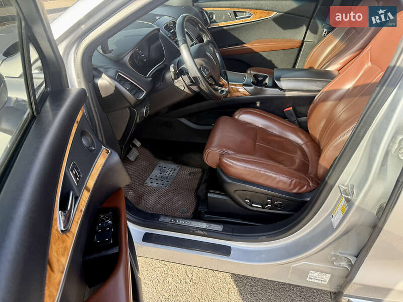 Внедорожник / Кроссовер Lincoln MKX 2015 в Первомайске