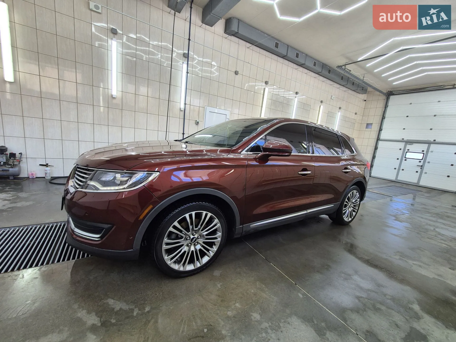 2016 Lincoln MKX - мініатюра 2
