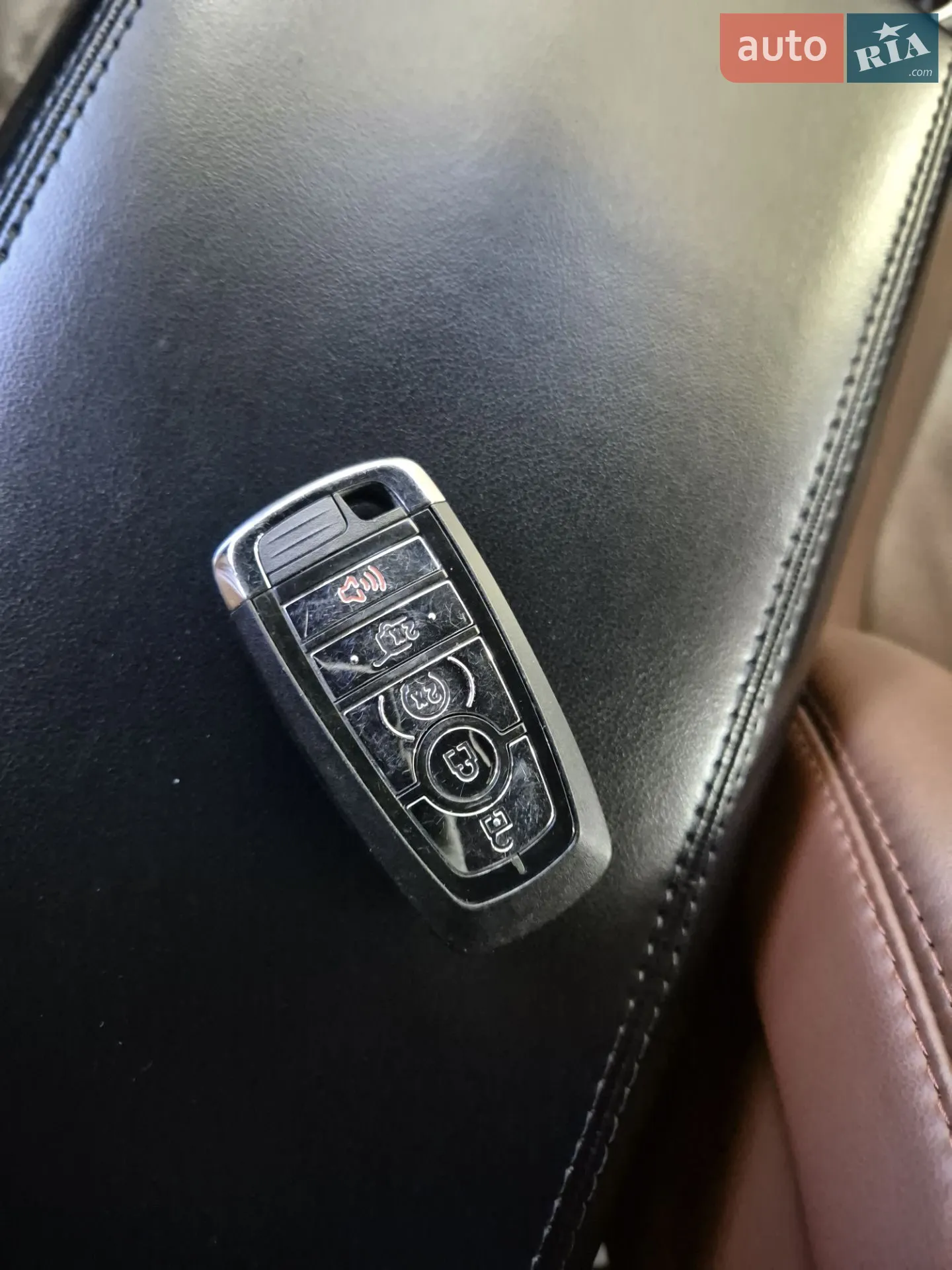 2016 Lincoln MKX - мініатюра 17