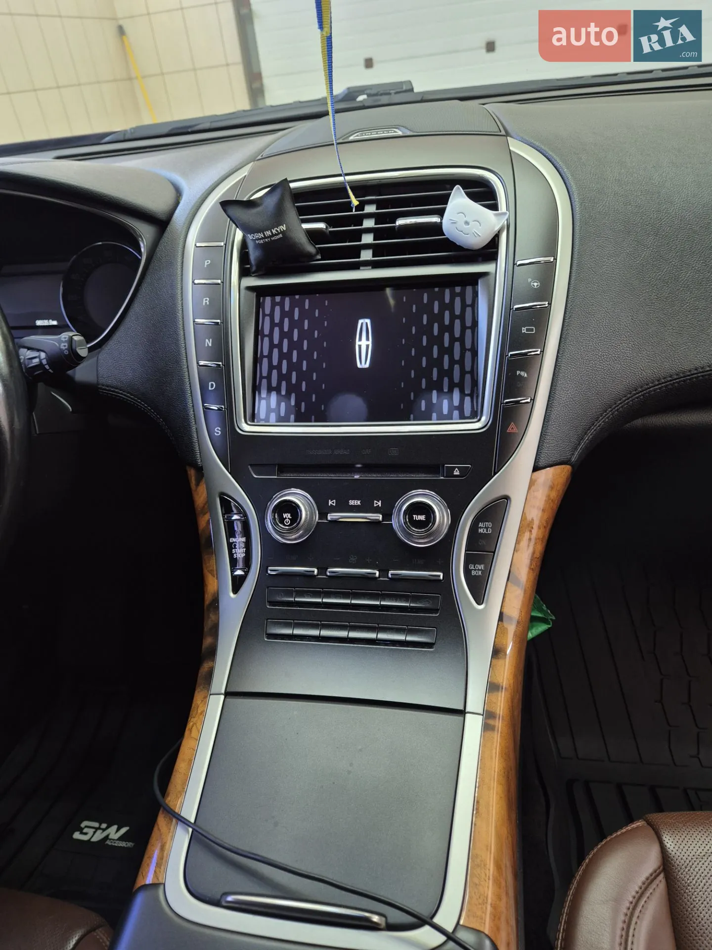 2016 Lincoln MKX - мініатюра 16