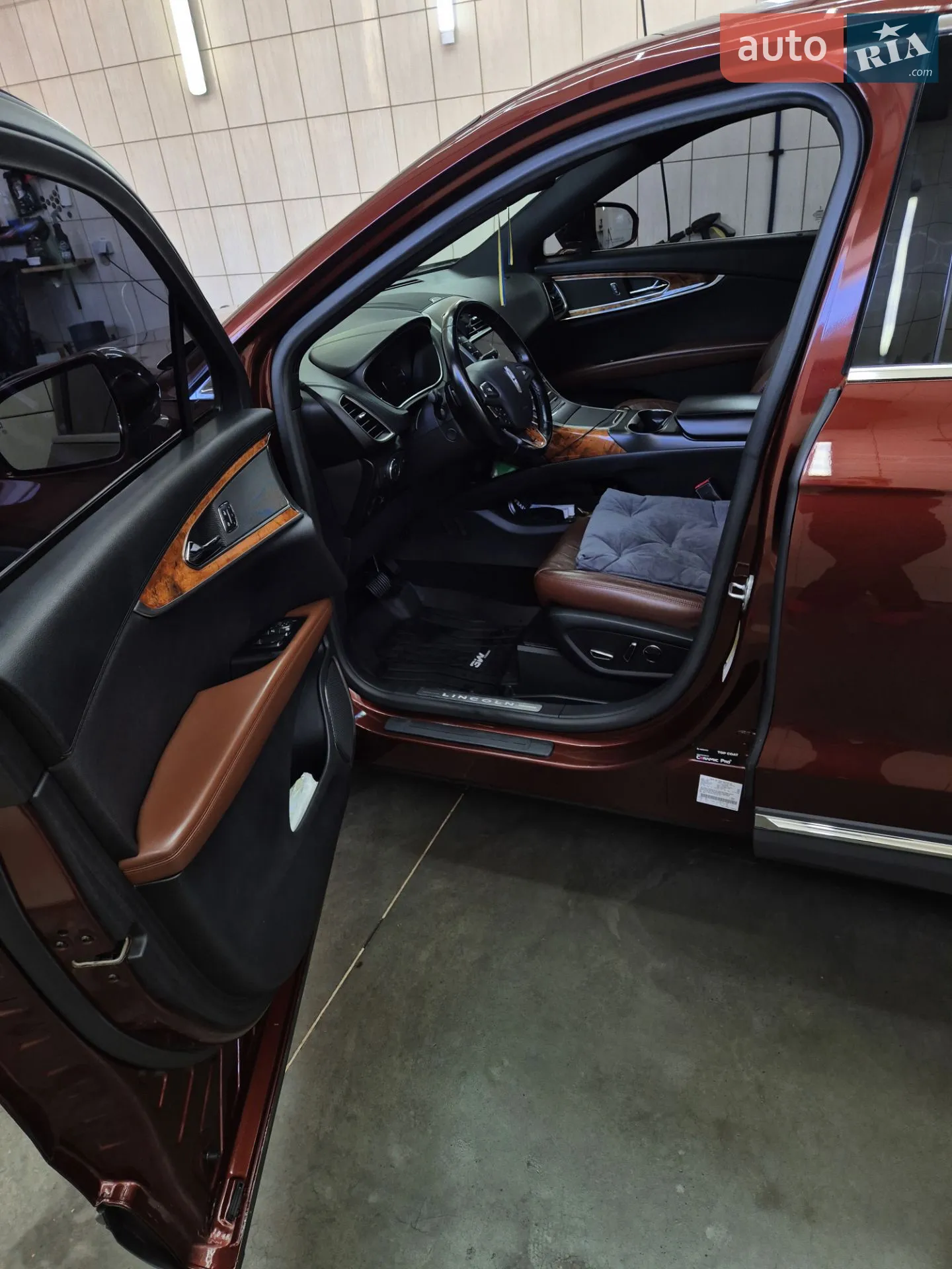 2016 Lincoln MKX - мініатюра 11