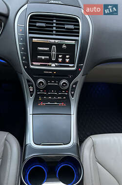Внедорожник / Кроссовер Lincoln MKX 2015 в 