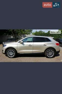 Внедорожник / Кроссовер Lincoln MKX 2017 в 