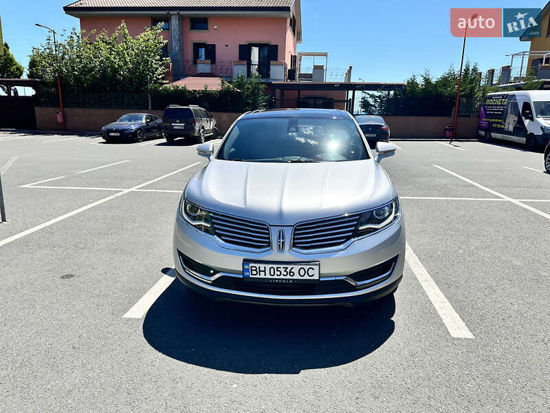 Внедорожник / Кроссовер Lincoln MKX 2015 в 