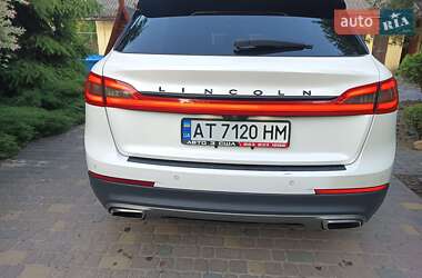 Внедорожник / Кроссовер Lincoln MKX 2015 в 