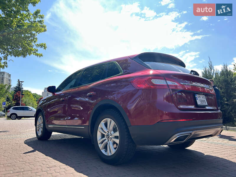 Внедорожник / Кроссовер Lincoln MKX 2017 в 