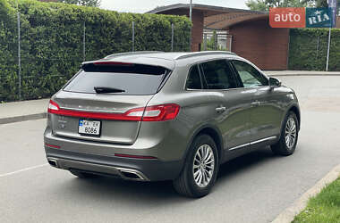 Внедорожник / Кроссовер Lincoln MKX 2015 в 