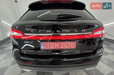 Внедорожник / Кроссовер Lincoln MKX 2015 в 