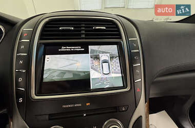 Внедорожник / Кроссовер Lincoln MKX 2015 в 