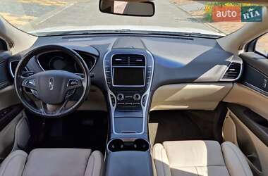 Внедорожник / Кроссовер Lincoln MKX 2018 в 