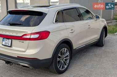 Позашляховик / Кросовер Lincoln MKX 2016 в 