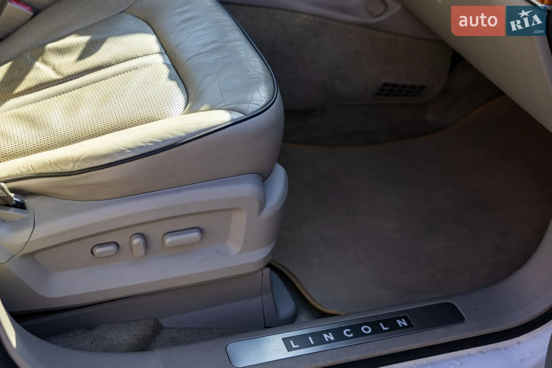 2014 Lincoln MKX - мініатюра 25
