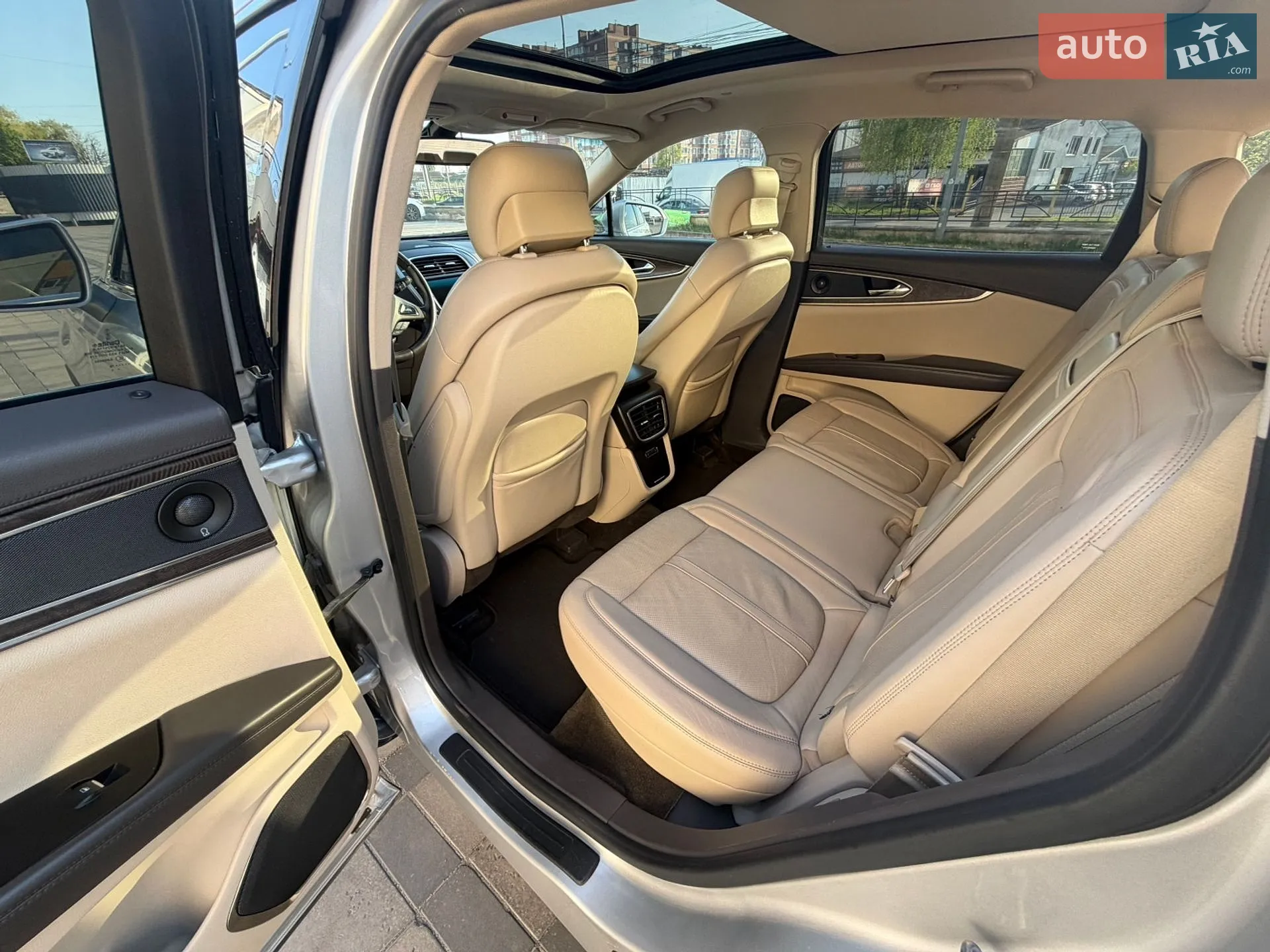 2016 Lincoln MKX - мініатюра 23