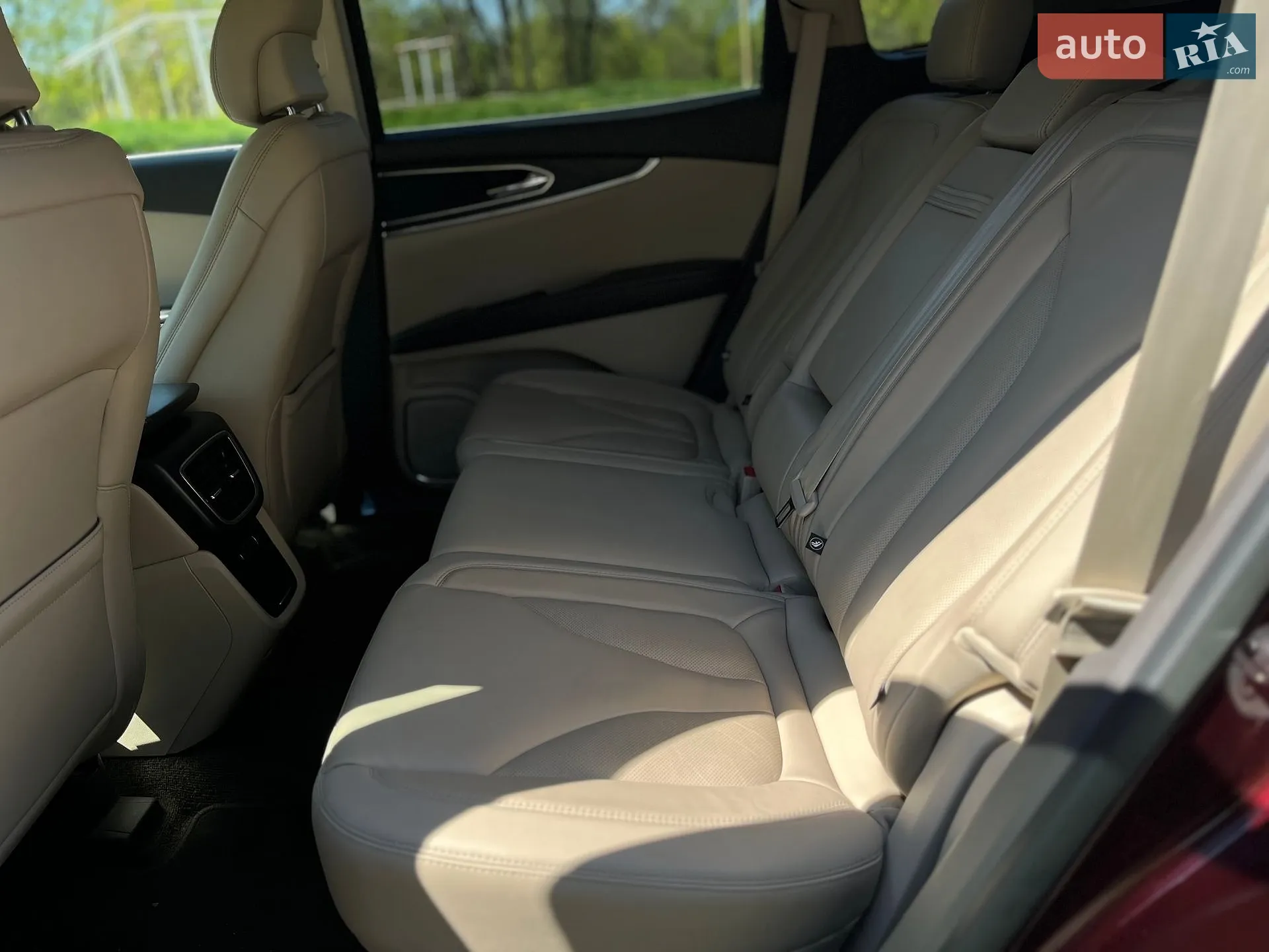 2017 Lincoln MKX - мініатюра 21