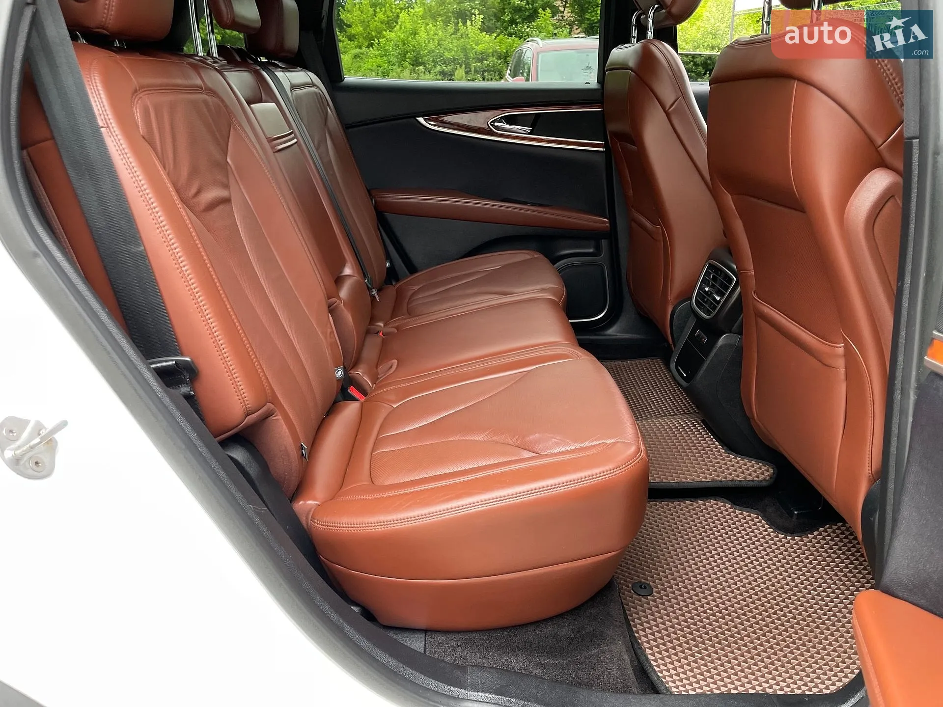 2016 Lincoln MKX - мініатюра 38