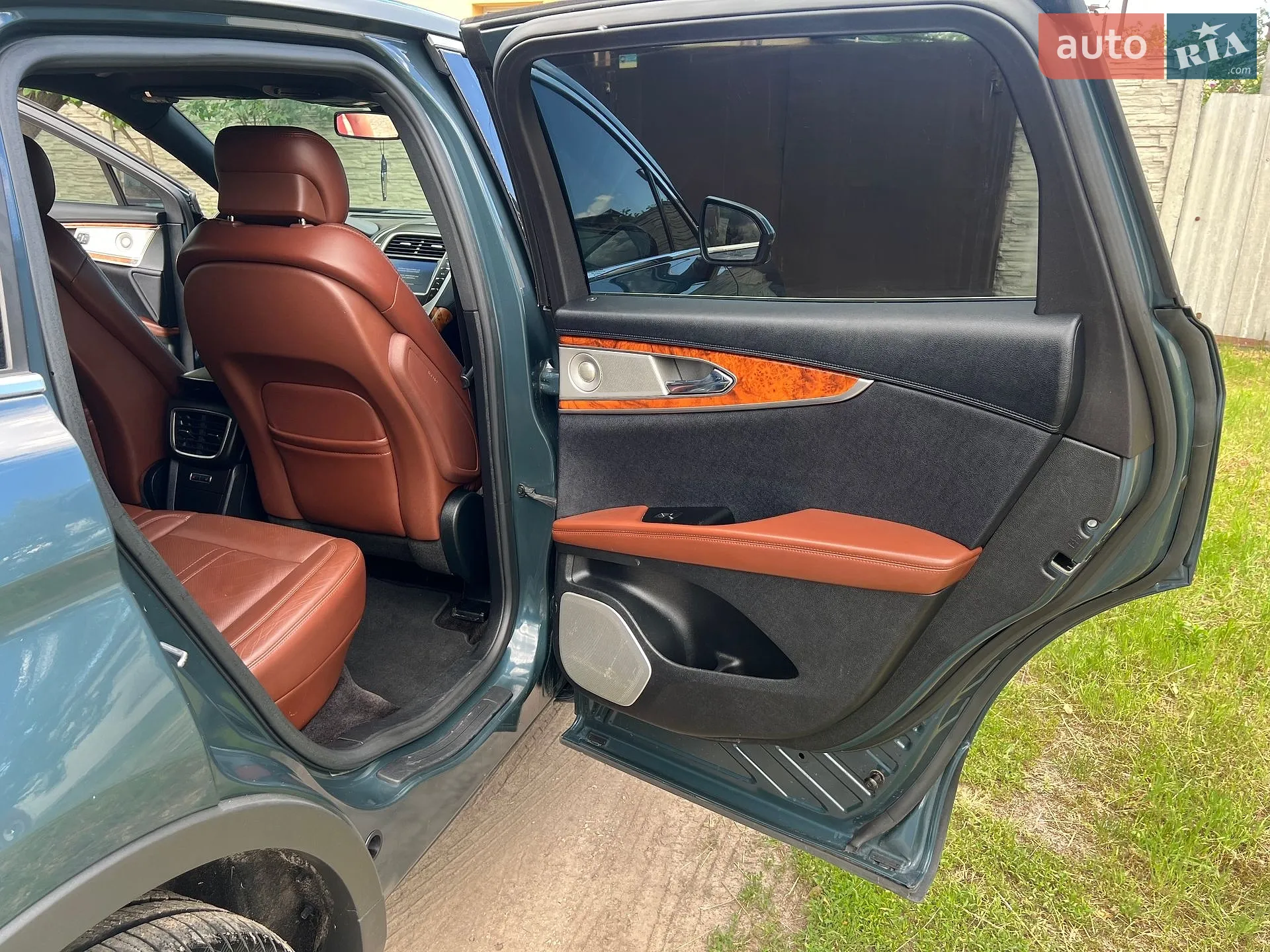 2016 Lincoln MKX - мініатюра 29