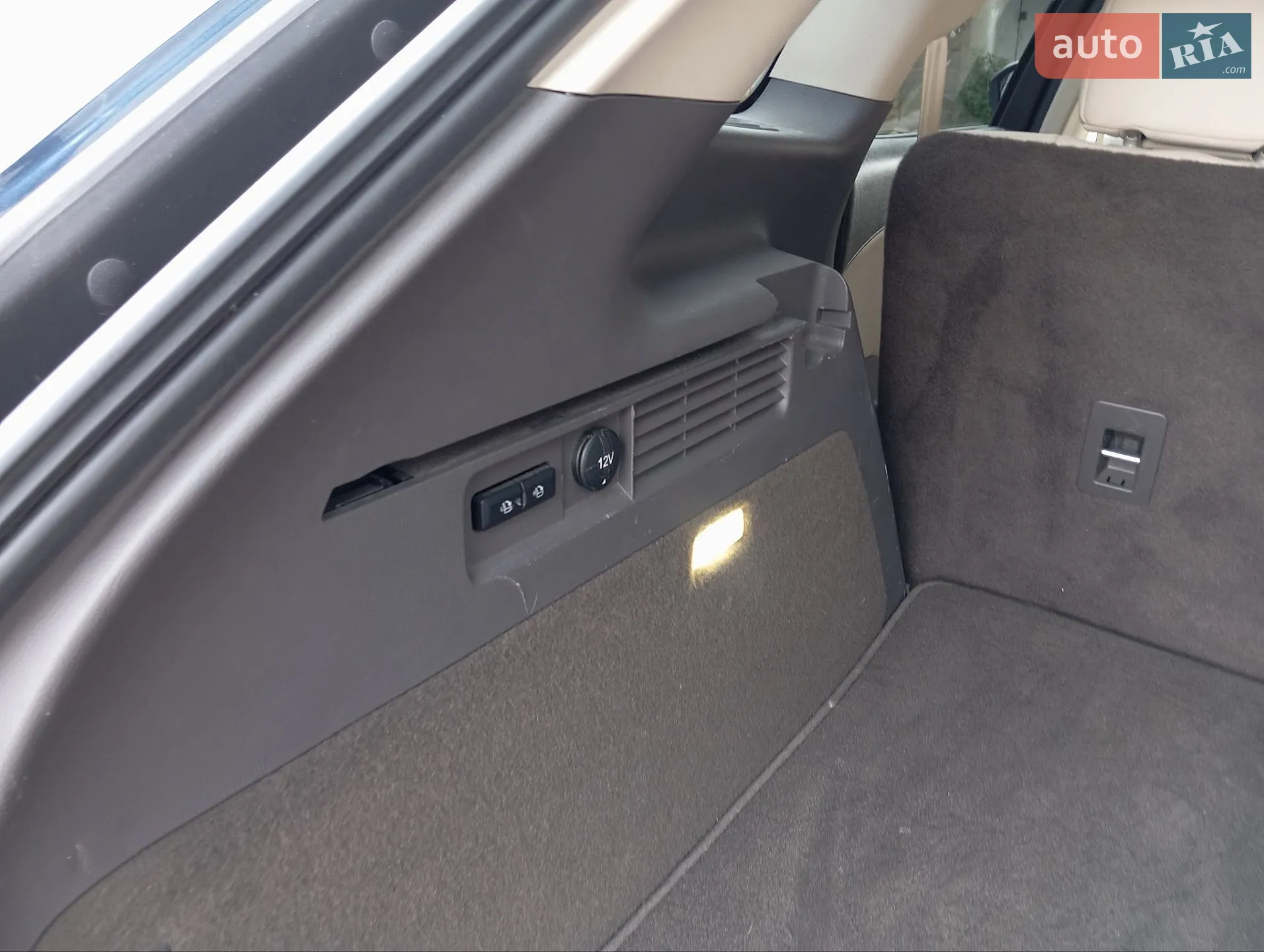 2017 Lincoln MKX - мініатюра 32