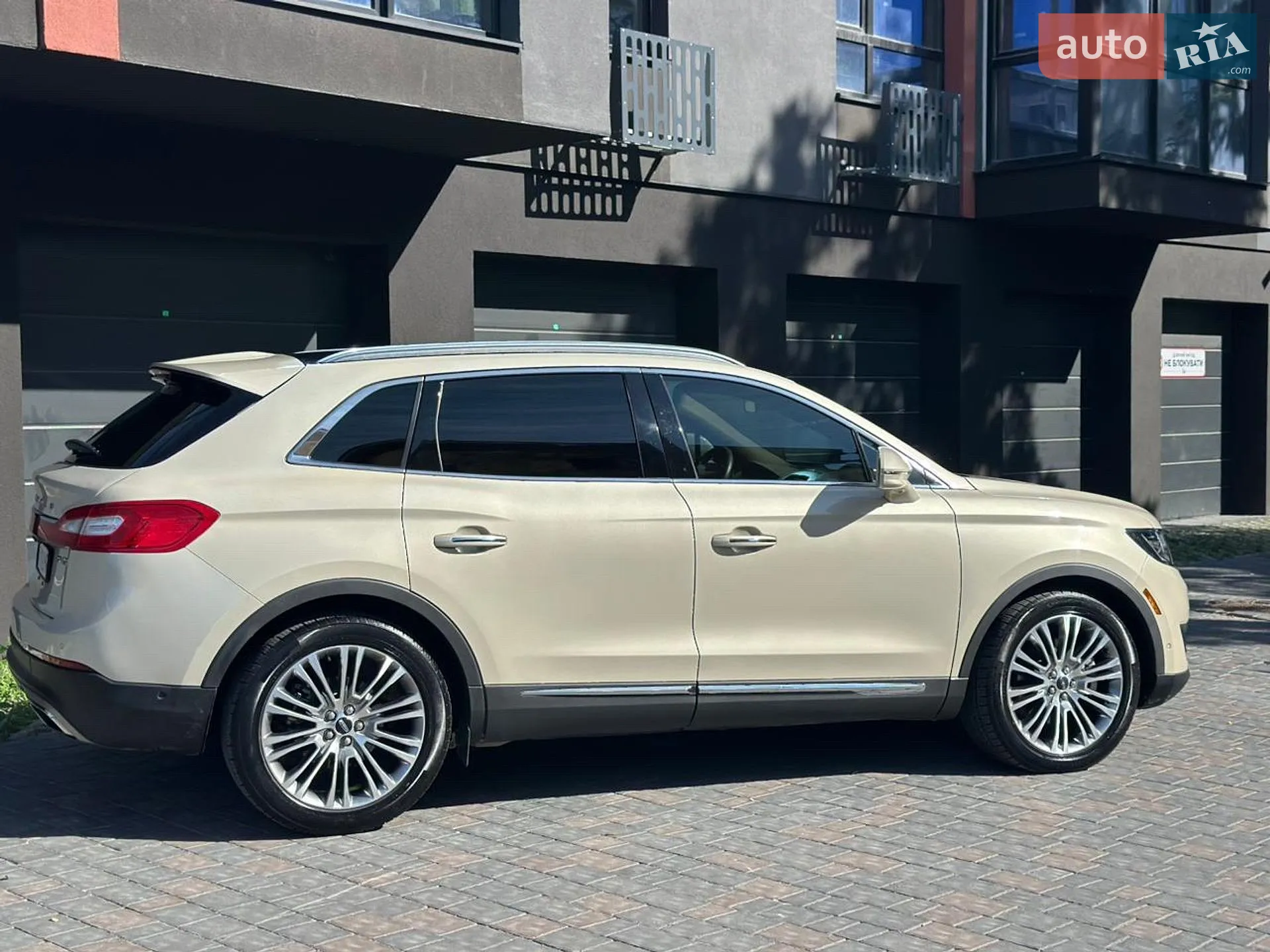 2016 Lincoln MKX - мініатюра 7