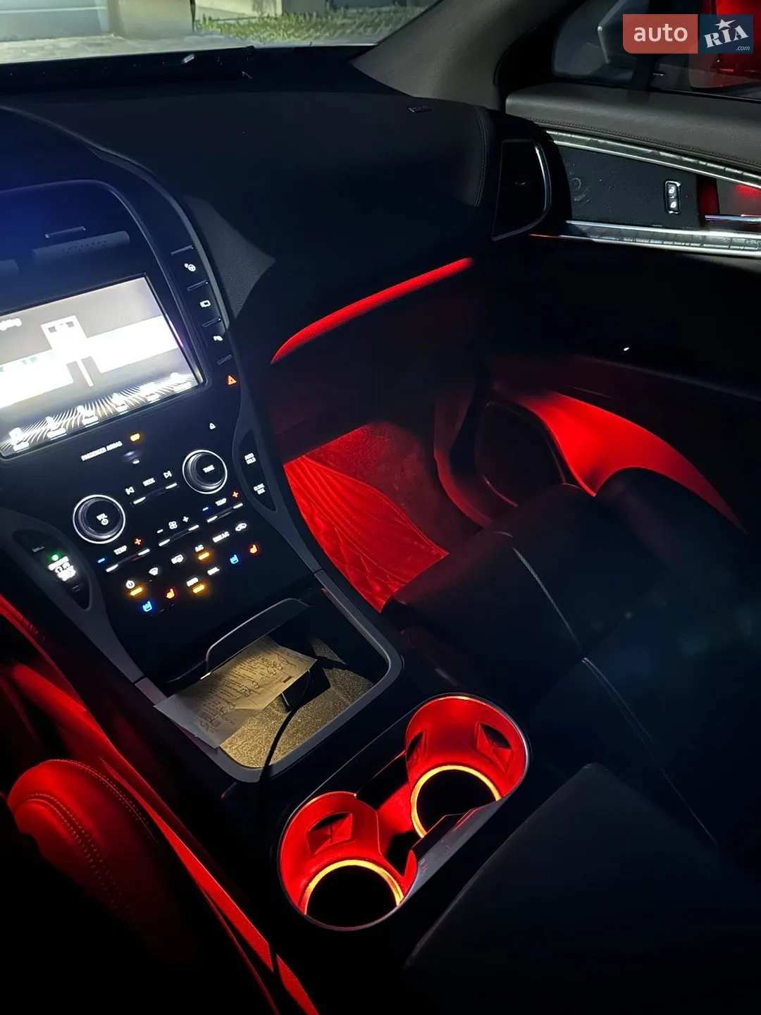 2016 Lincoln MKX - мініатюра 16