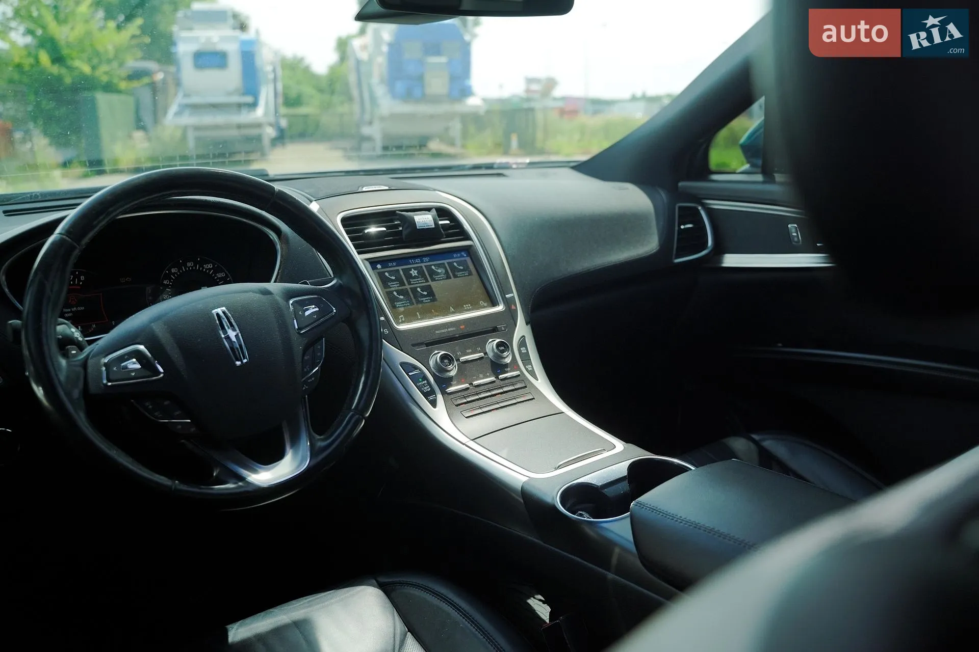 2016 Lincoln MKX - мініатюра 24