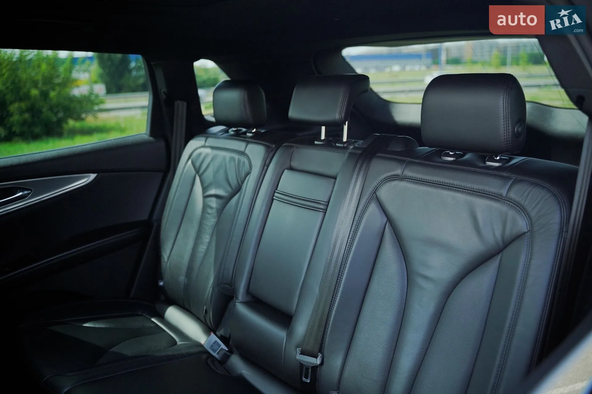 2016 Lincoln MKX - мініатюра 25