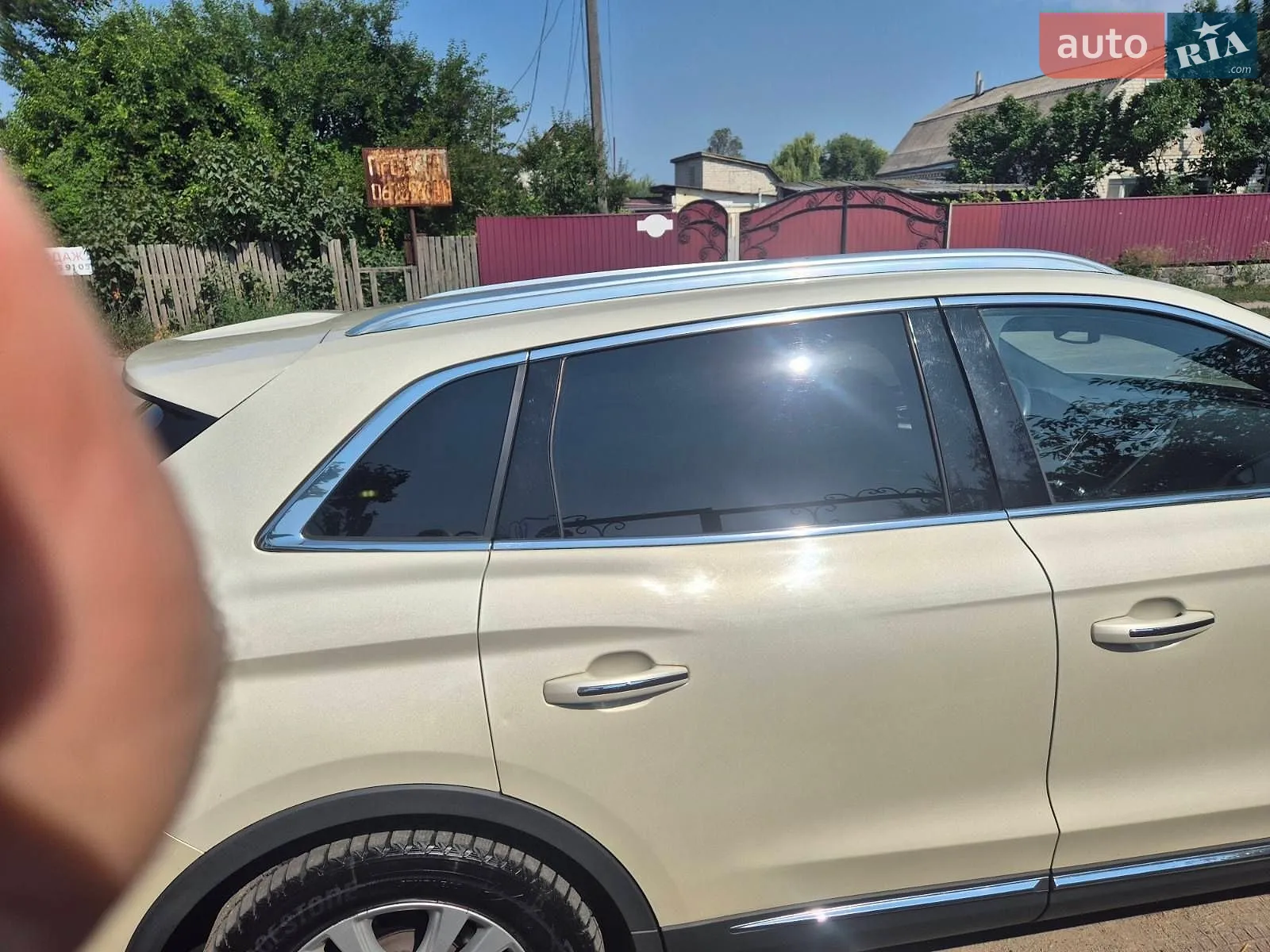2016 Lincoln MKX - мініатюра 3