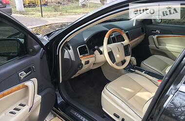 Седан Lincoln MKZ 2011 в 