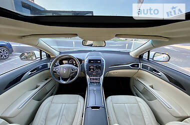 Седан Lincoln MKZ 2013 в 