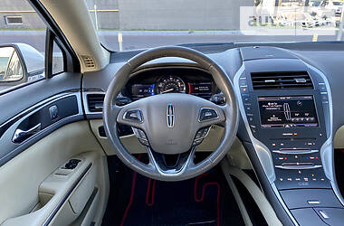 Седан Lincoln MKZ 2013 в 