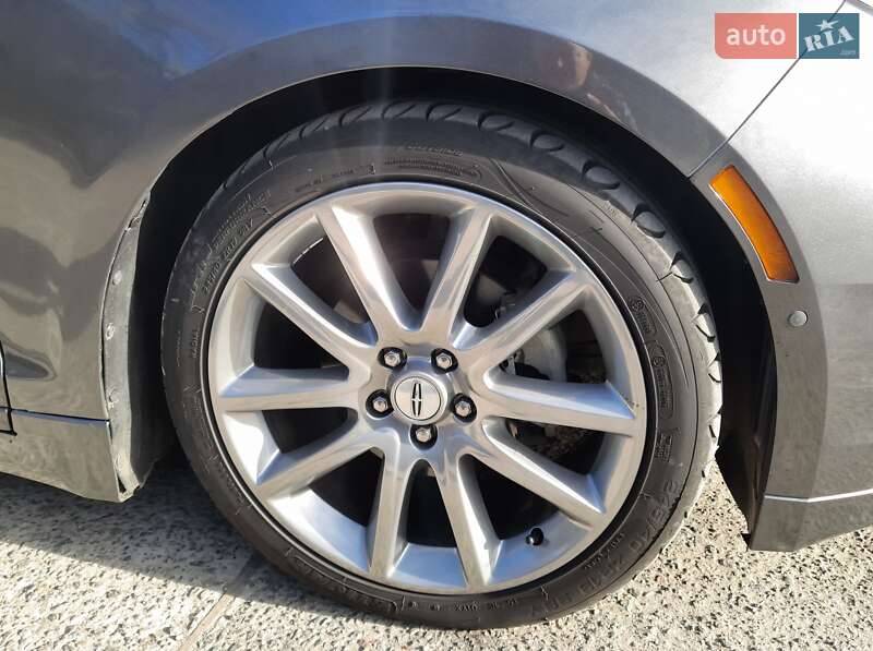 Седан Lincoln MKZ 2015 в Кременчуге