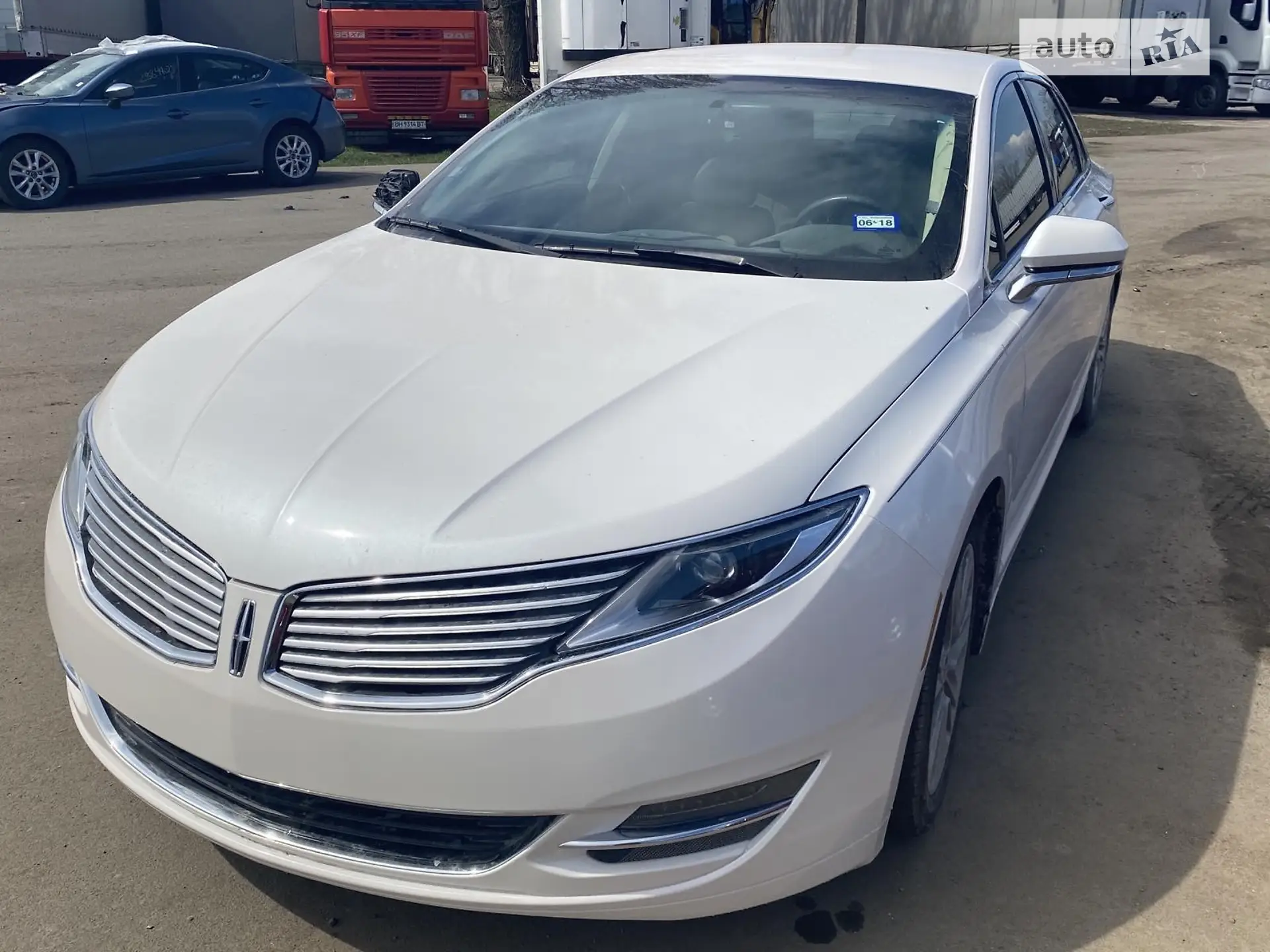 2013 Lincoln MKZ - мініатюра 2