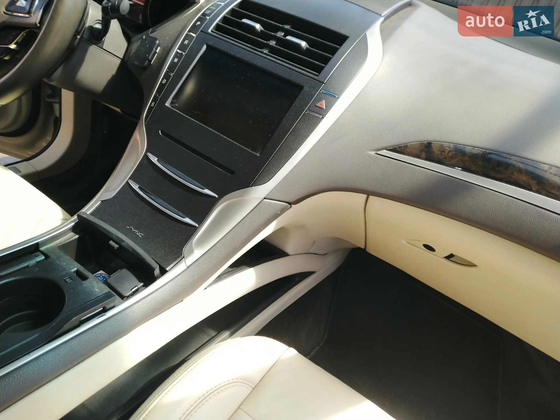 2015 Lincoln MKZ - мініатюра 13